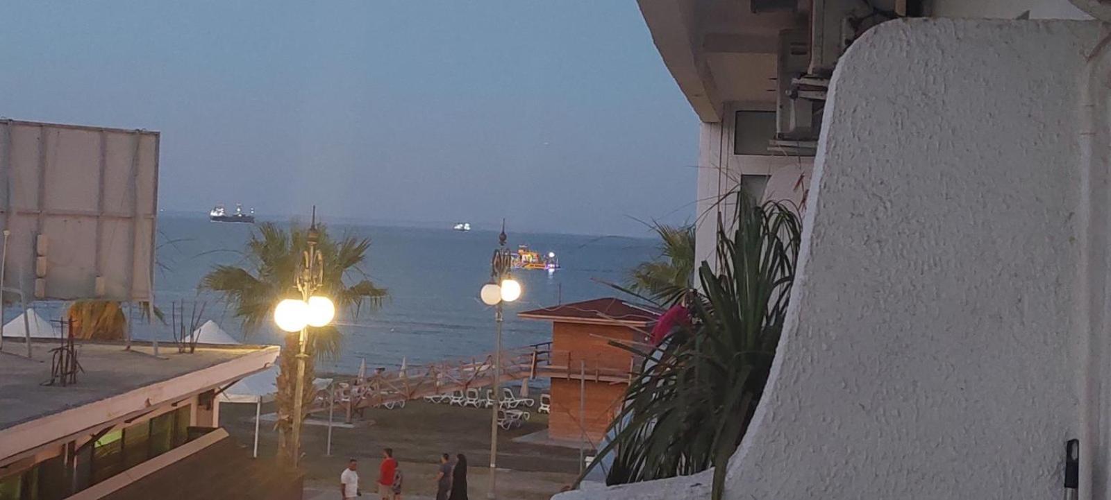 Paradise By The Sea Larnaca Ngoại thất bức ảnh